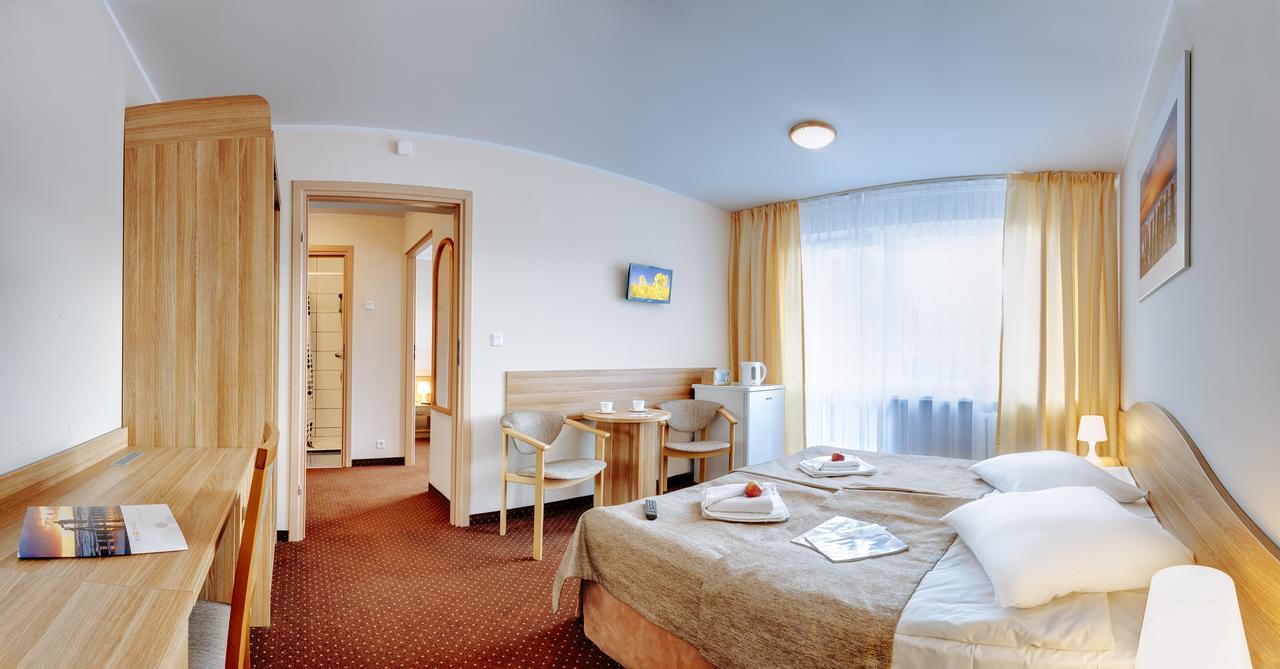 Osrodek Wypoczynkowy Varsowia Hotel Międzywodzie Kültér fotó